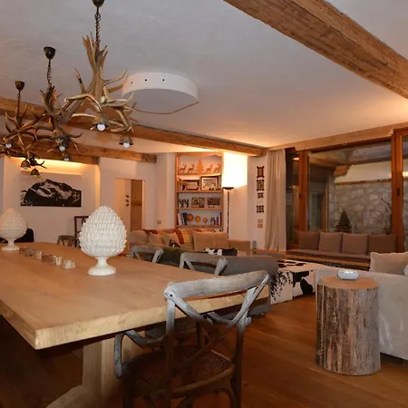 Casa Cianderies קורטינה ד'אמפזו